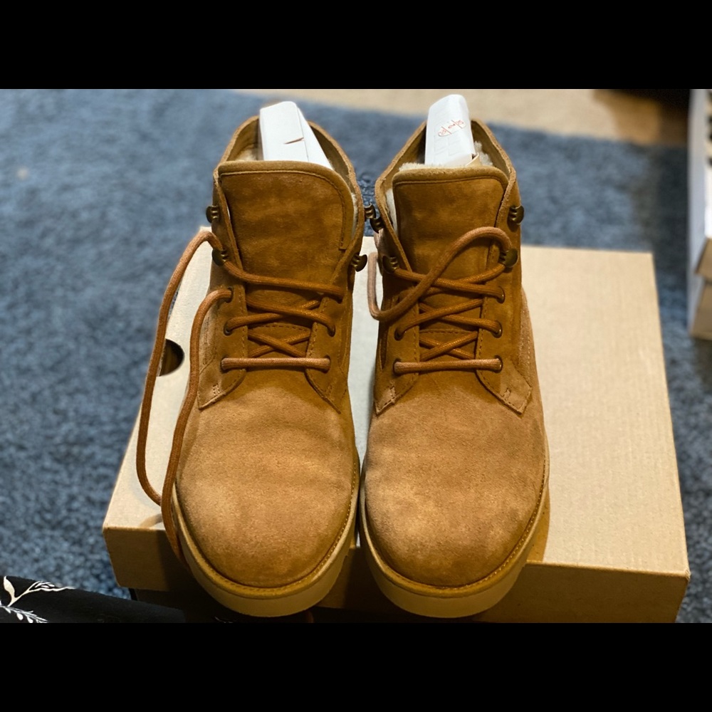 Chestnut Bethany ugh boots, size 7